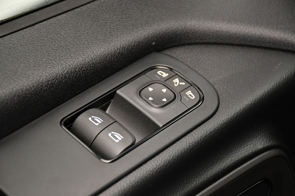 Thumbnail: 2026 Mercedes-Benz Sprinter - 24