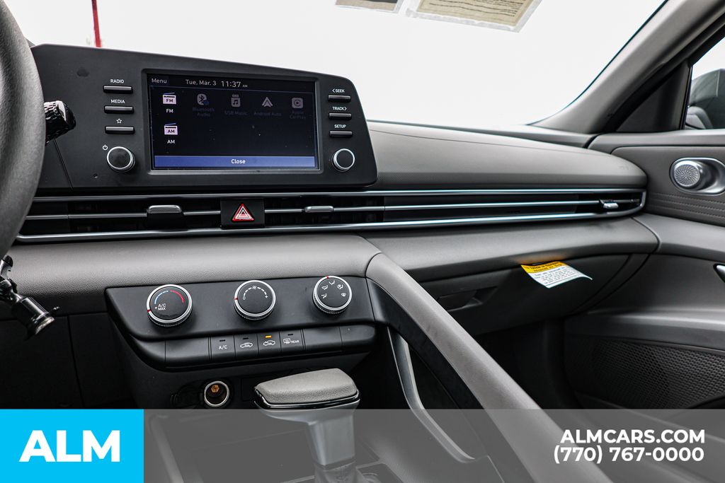 Used 2025 Gray Hyundai SE image 38