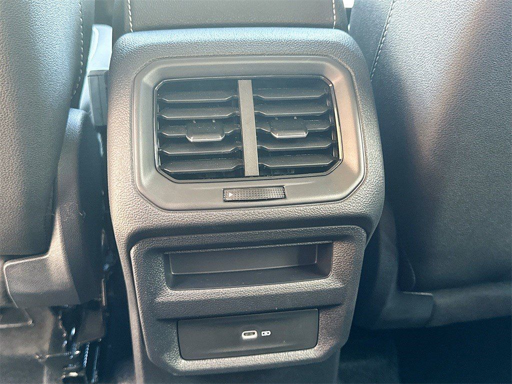 New 2024 Black Pearl Volkswagen 1.5T SE image 28