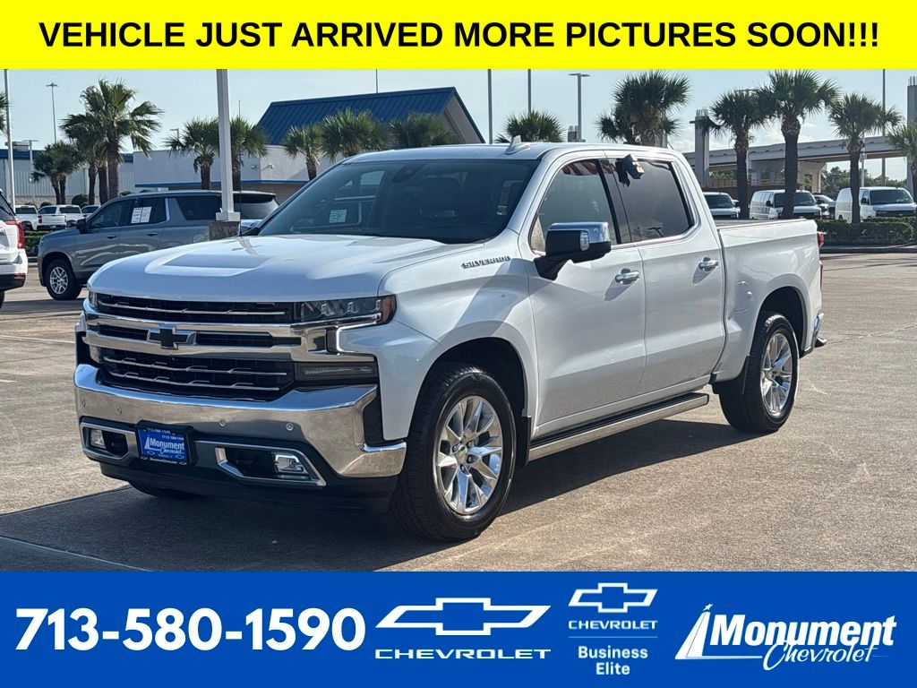 White (Iridescent Pearl Tricoat) 2021 Chevrolet Silverado 1500 Pickup Truck 4X2 8-Speed Automatic