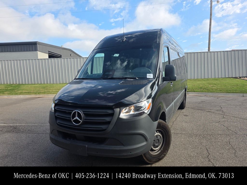 2025 Mercedes-Benz Sprinter 2500 Passenger 170 WB