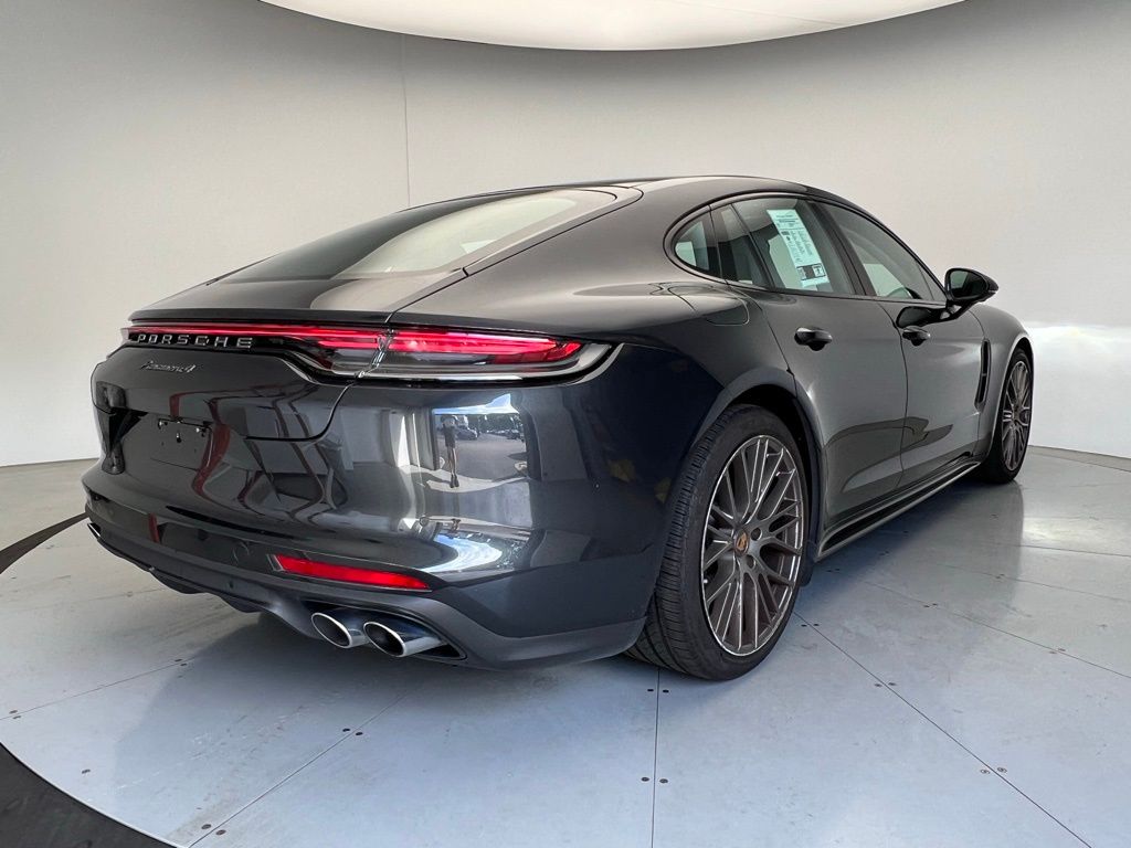 Thumbnail: 2023 Porsche Panamera - 19