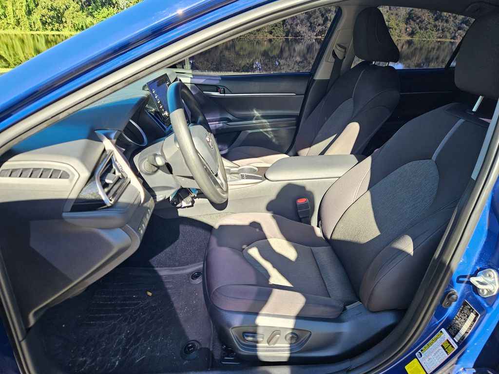 Thumbnail: 2023 Toyota Camry - 14