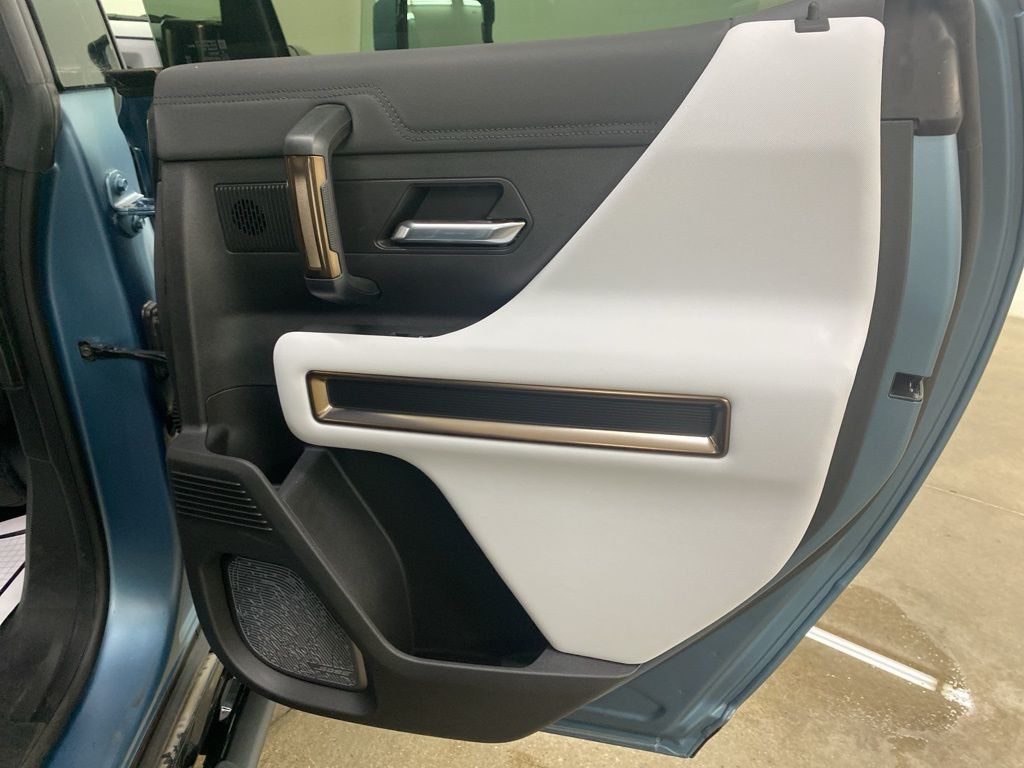 2024 GMC HUMMER EV SUV 3X photo