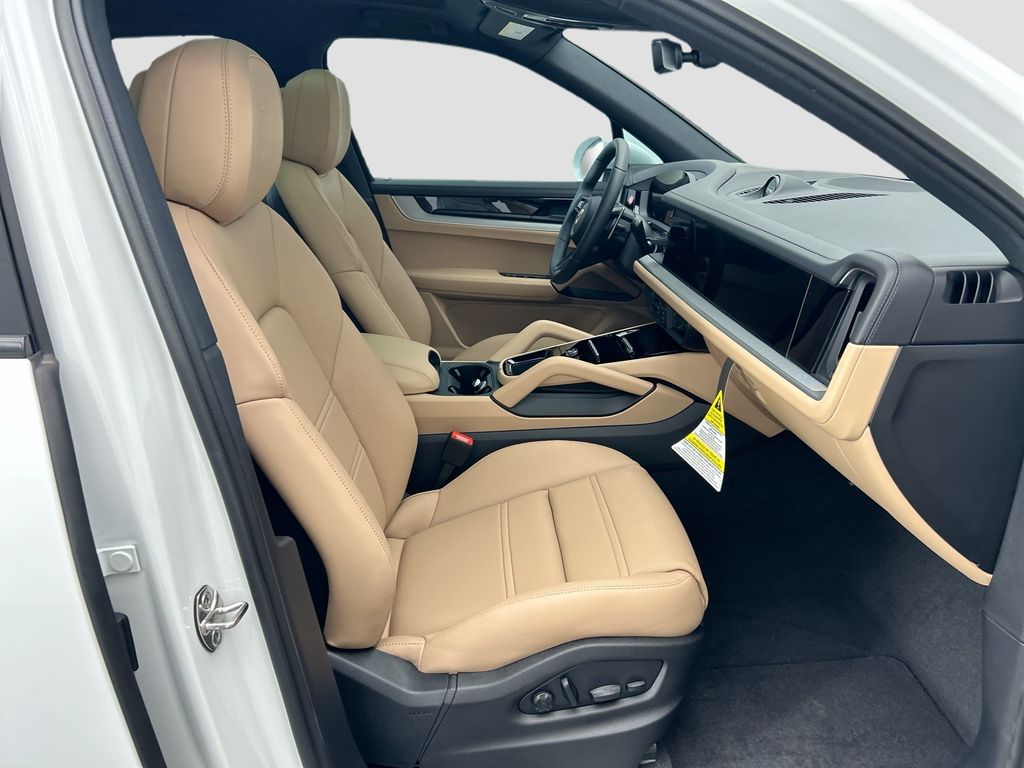 Thumbnail: 2026 Porsche Cayenne - 22