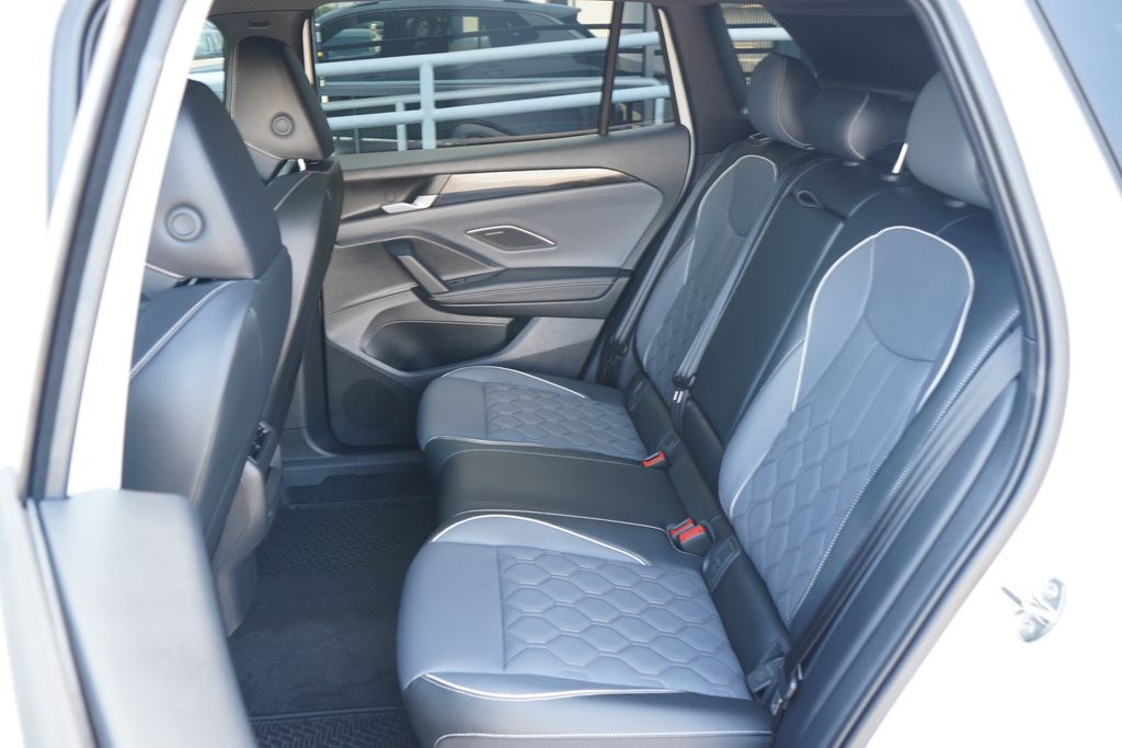 Thumbnail: 2026 Volkswagen Tiguan - 7