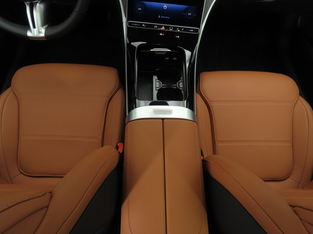 Thumbnail: 2025 Mercedes-Benz C-Class - 16