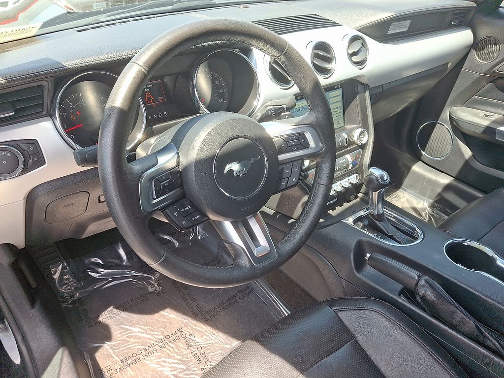 2016 Ford Mustang  11