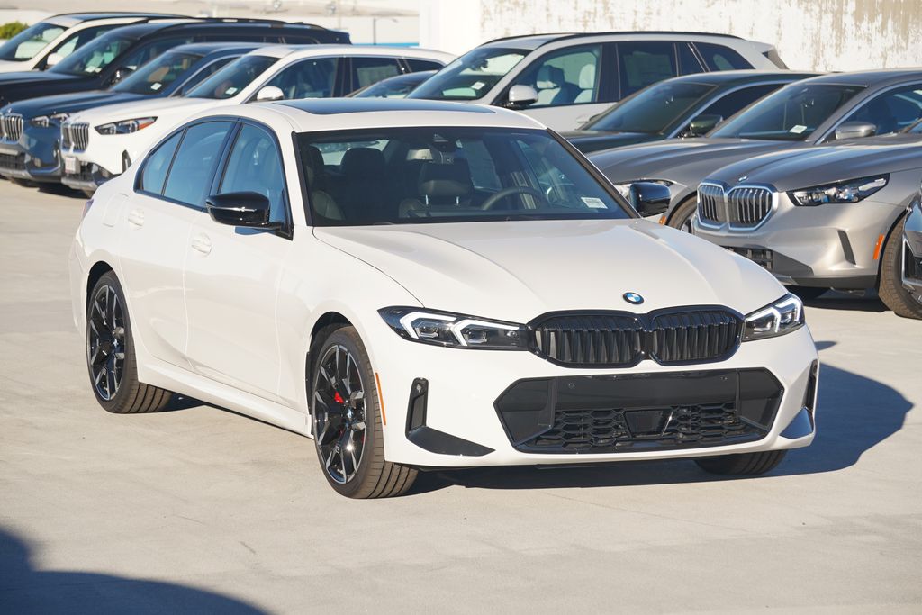 Thumbnail: 2026 BMW 3 Series - 3