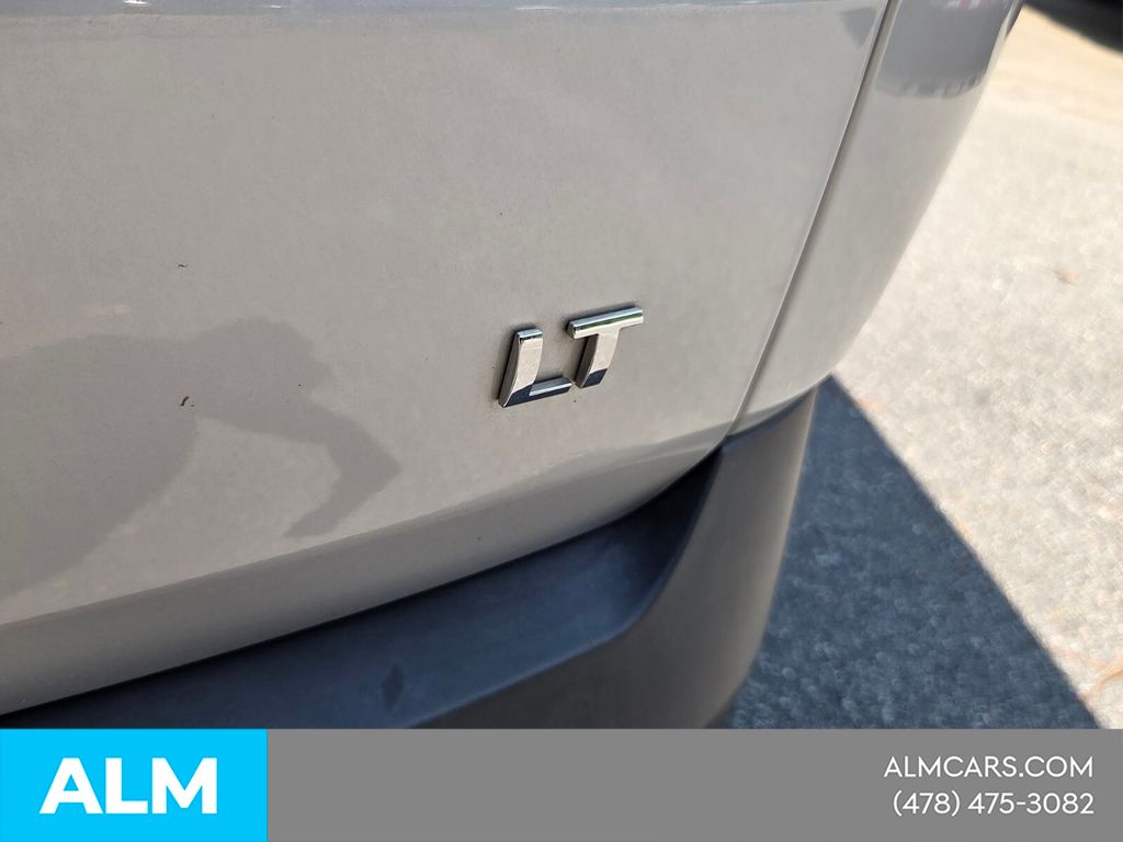 Used 2020 Silver Chevrolet LT image 10