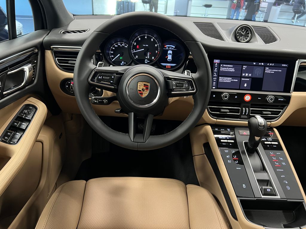 Thumbnail: 2026 Porsche Macan - 15