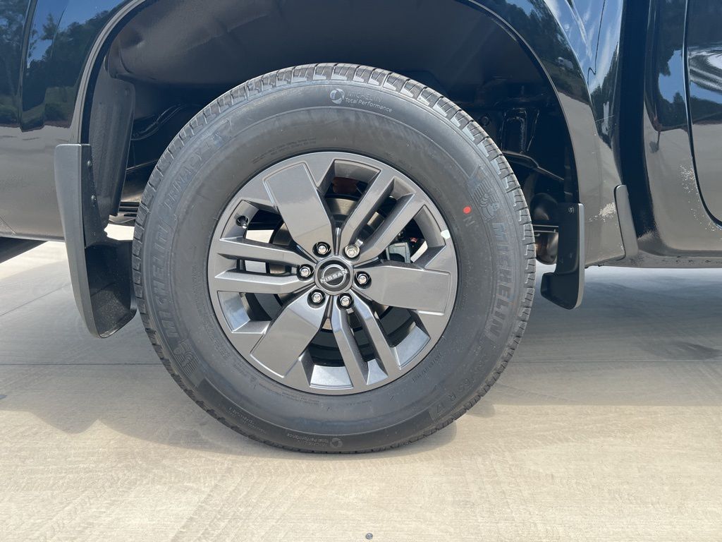 2025 Super Black Nissan Frontier SV RWD Truck