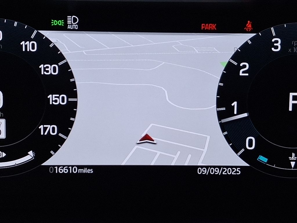 Thumbnail: 2025 Land Rover Discovery Sport - 22