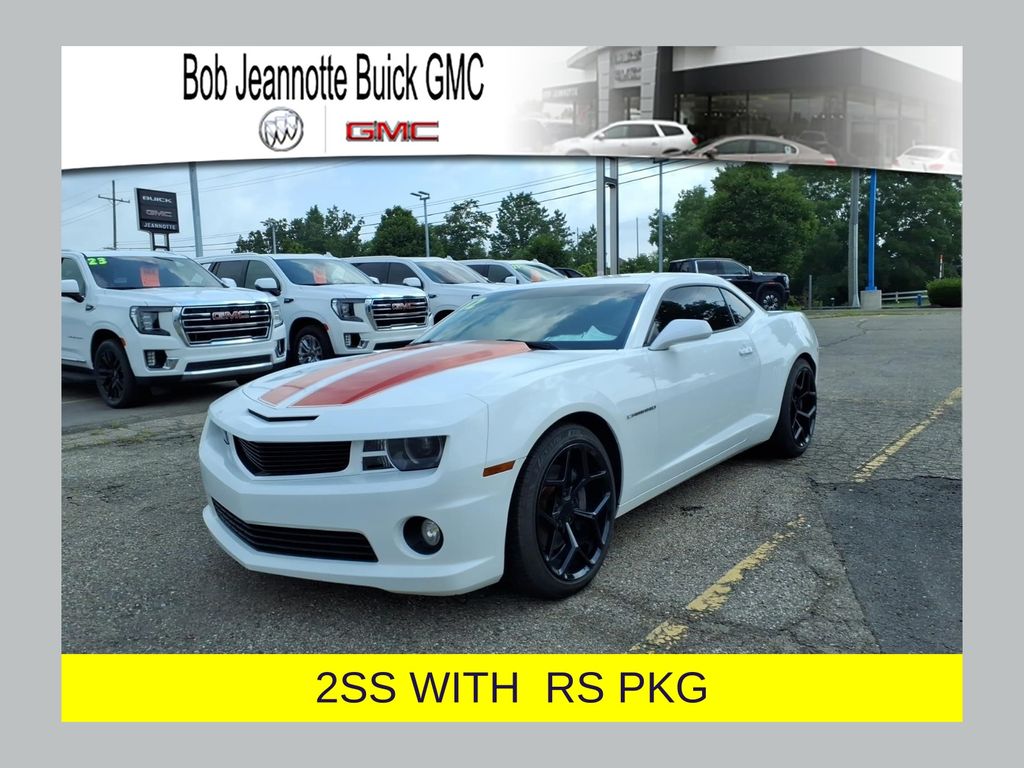 Summit White 2012 Chevrolet Camaro Coupe Rear-Wheel Drive 6-Speed Automatic