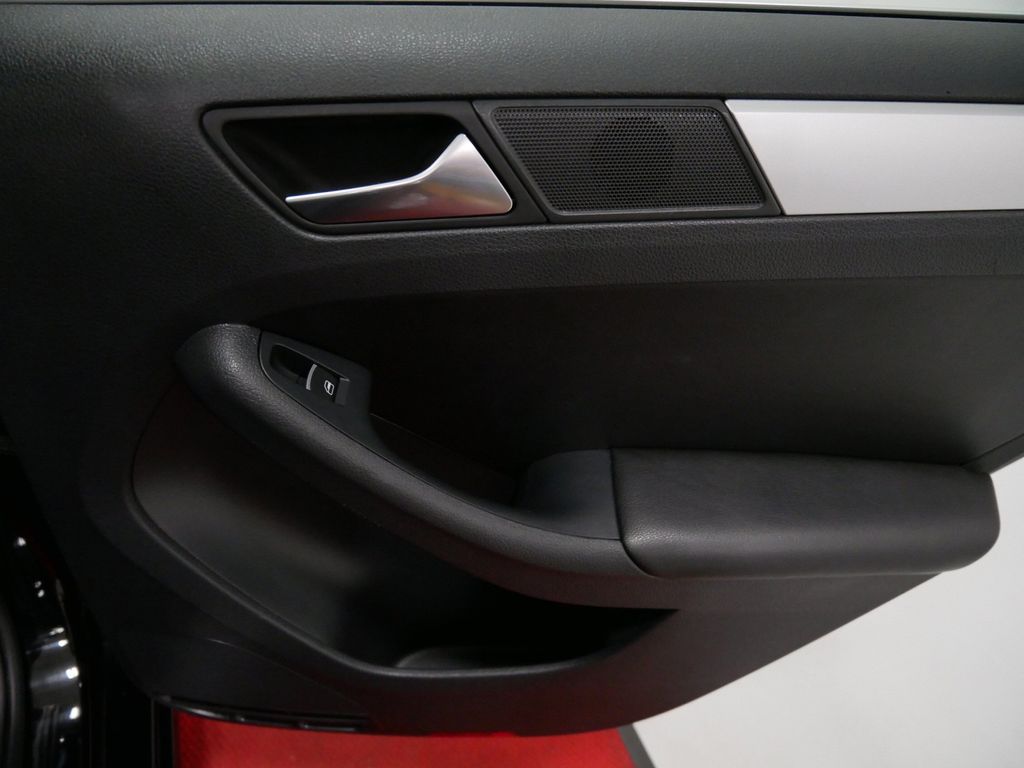 Used 2013 Volkswagen Jetta Sedan
