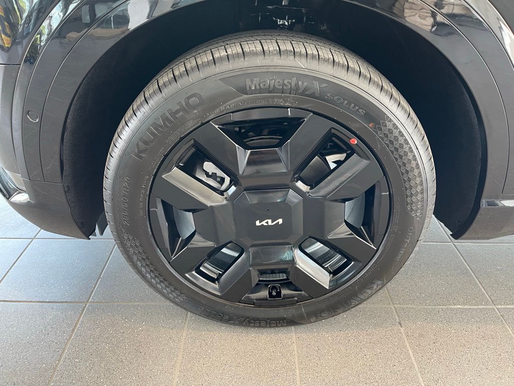New 2027 Black Kia SX image 35