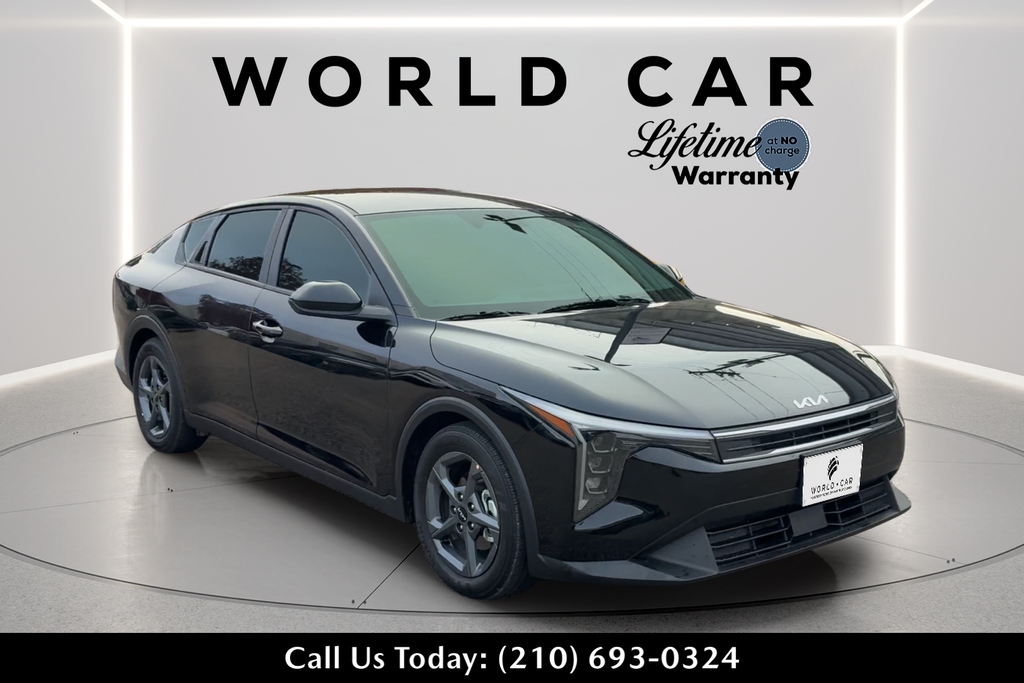 2025 Kia K4 LXS FWD