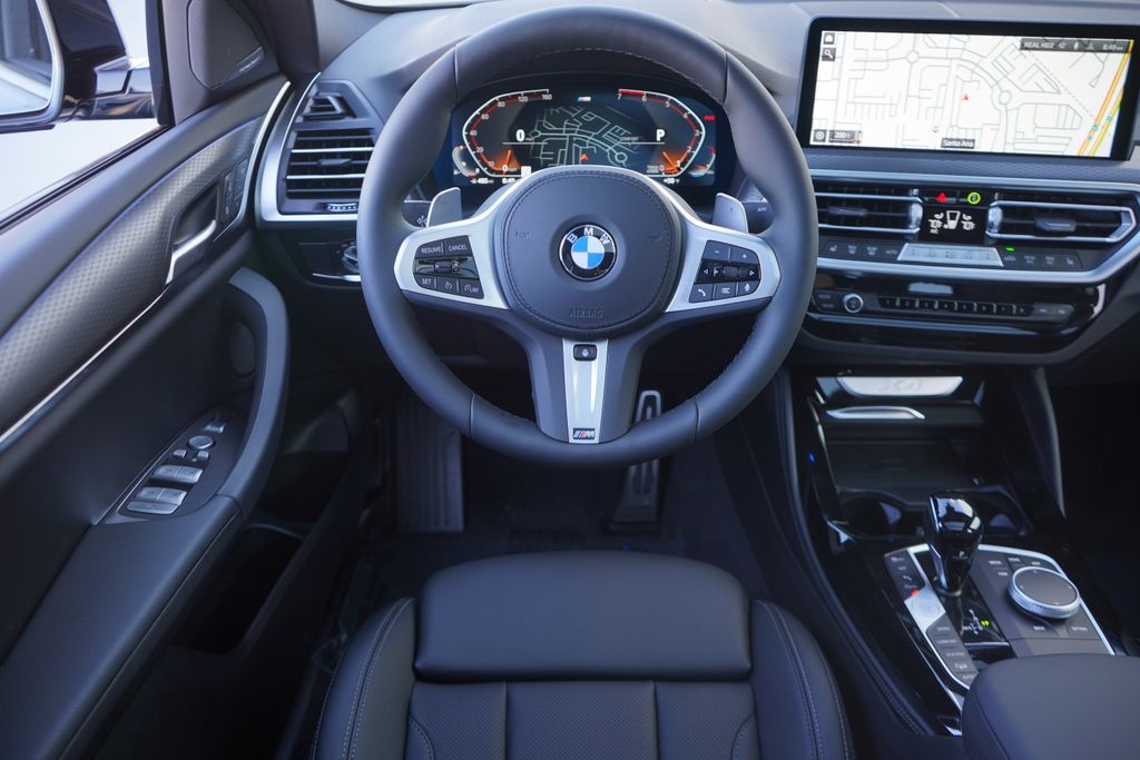 2025 BMW X4 xDrive30i 16