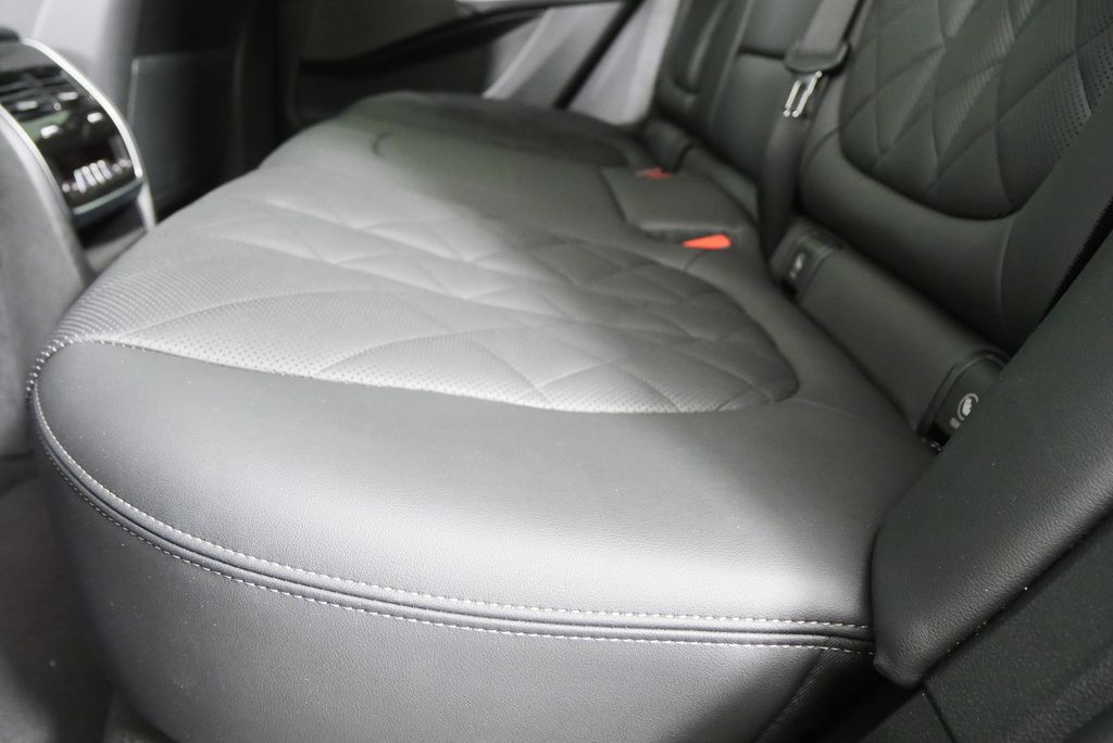 Thumbnail: 2025 BMW X5 - 14