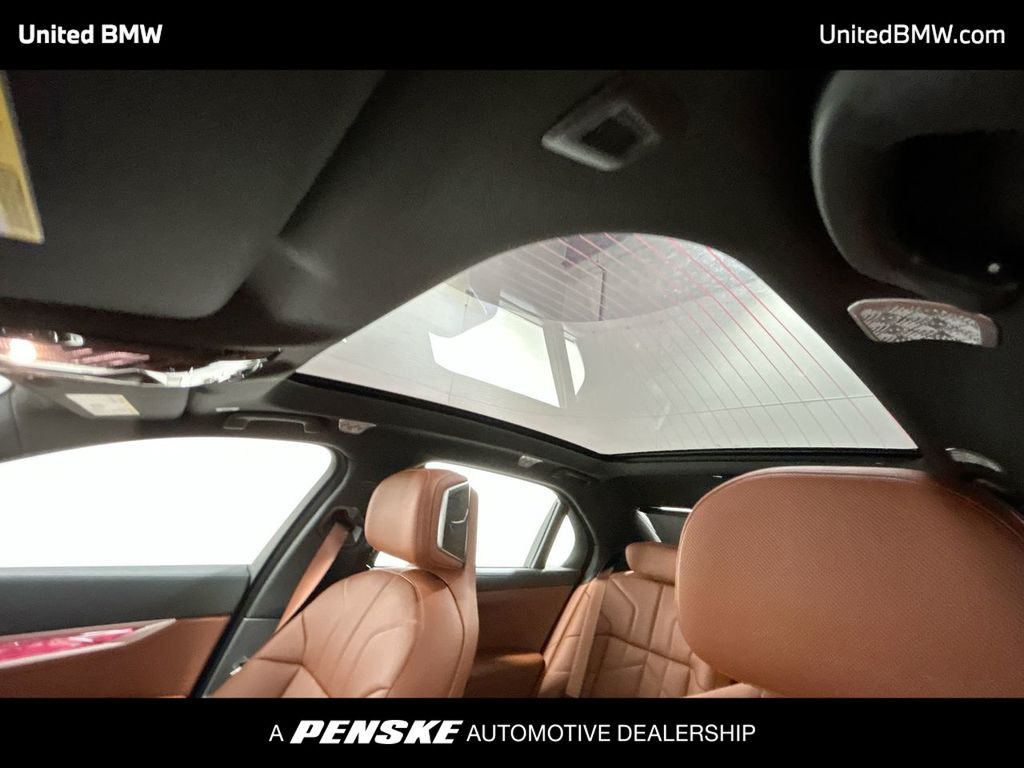 2025 BMW 7 Series 760i xDrive 20