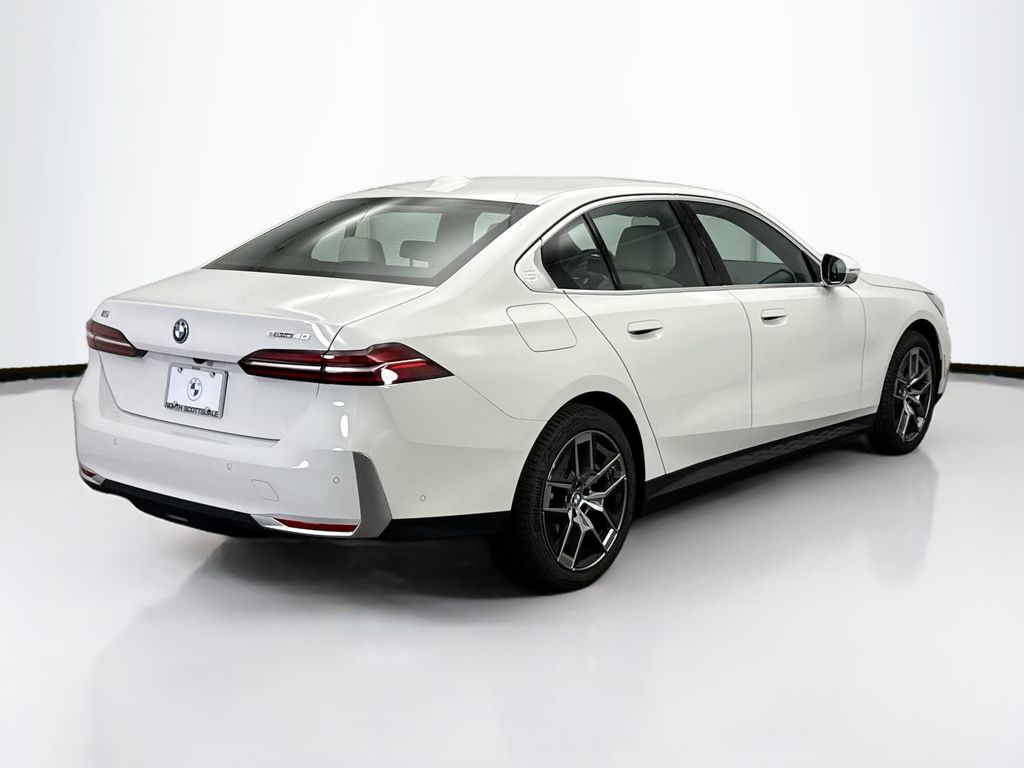 Thumbnail: 2026 BMW i5 - 5