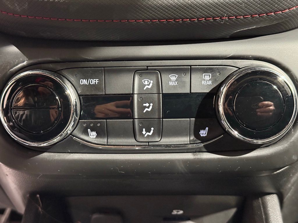 Thumbnail: 2021 Chevrolet TrailBlazer - 27