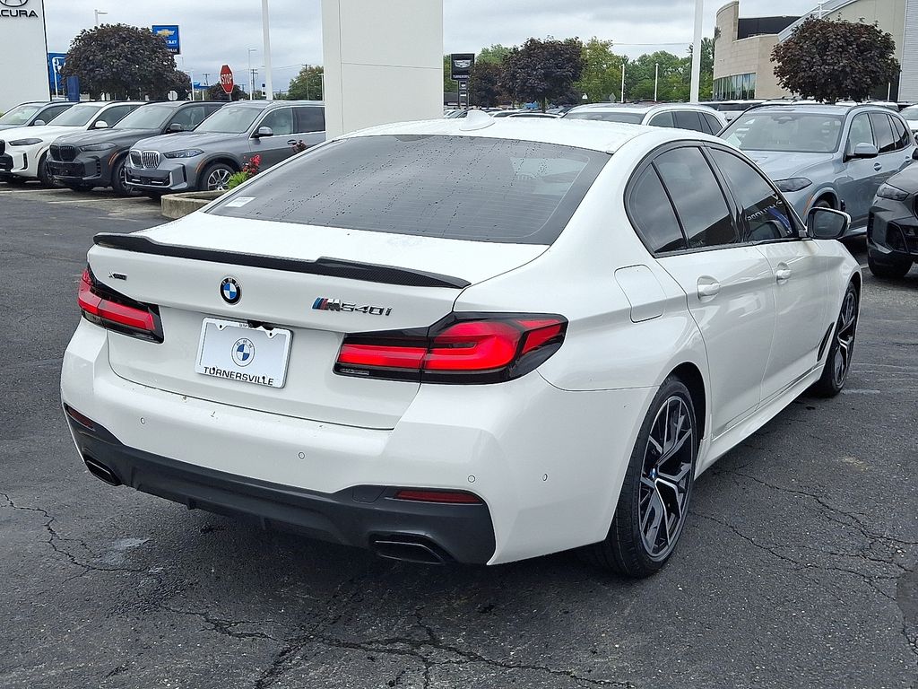 Thumbnail: 2021 BMW 5 Series - 6