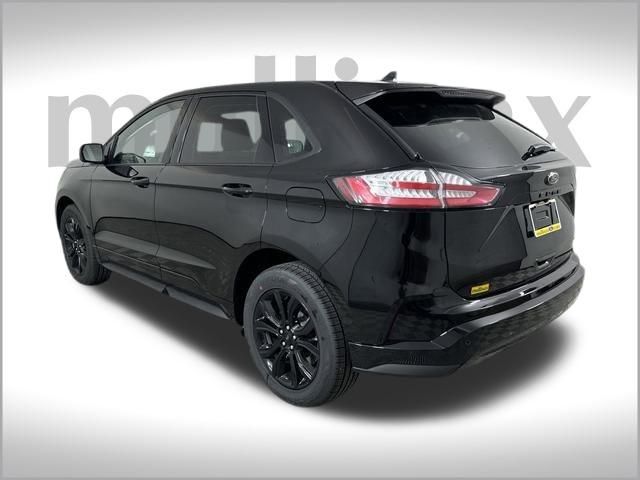 2024 Ford Edge SE photo 4
