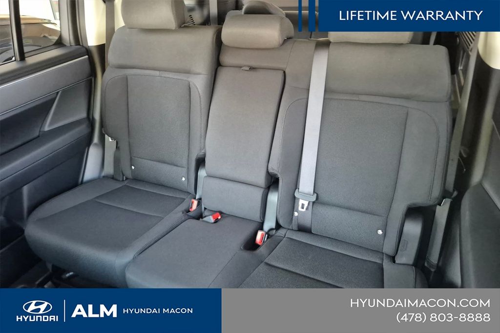 New 2026 Gray Hyundai SE image 18