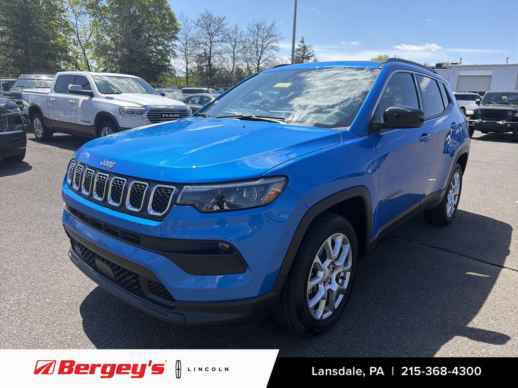 Laser Blue Pearlcoat 2023 Jeep Compass SUV / Crossover Four-Wheel Drive 8-Speed Automatic
