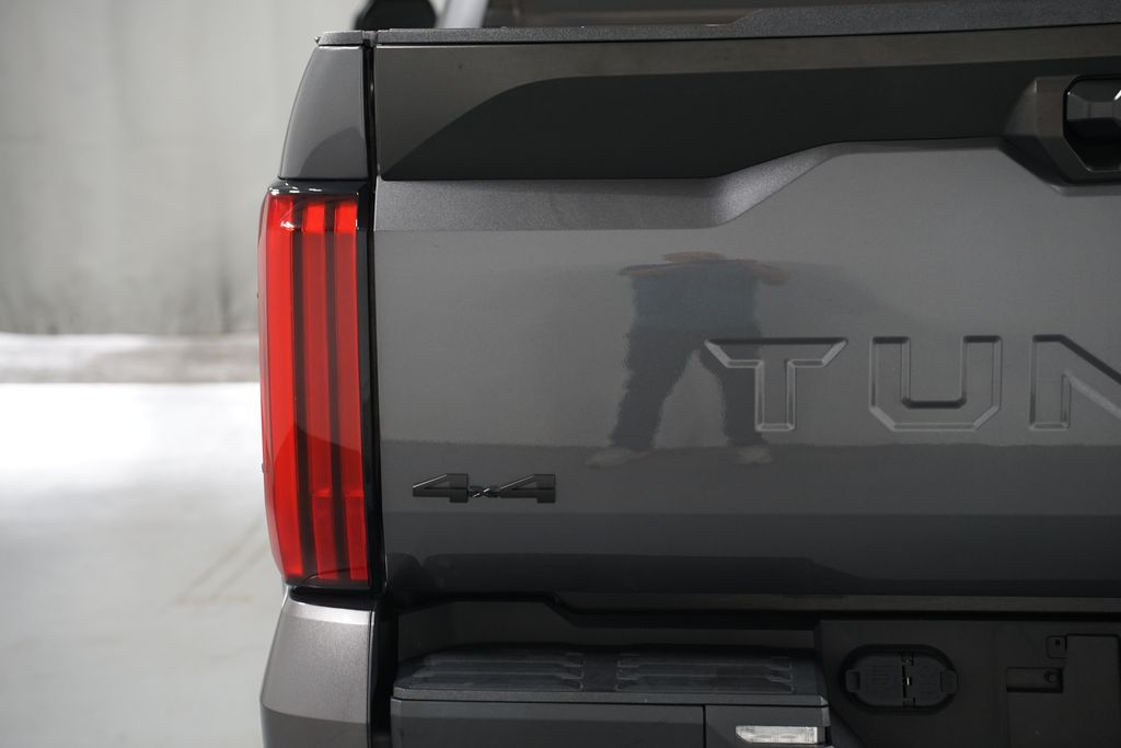 Thumbnail: 2023 Toyota Tundra - 10