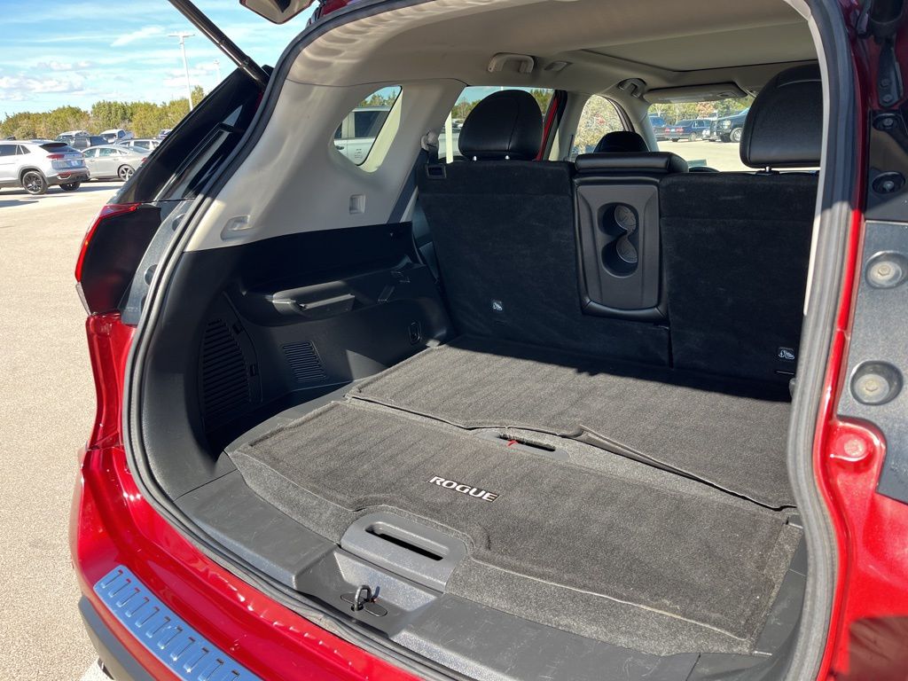 Thumbnail: 2019 Nissan Rogue - 10