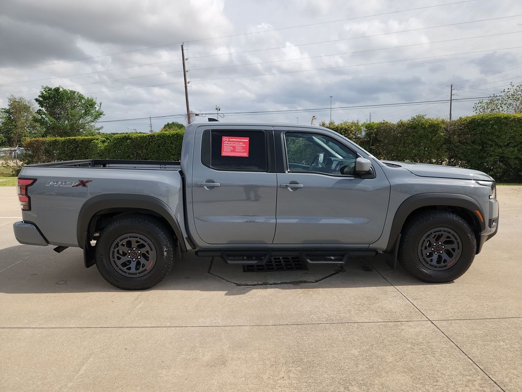 View vehicle photo 4