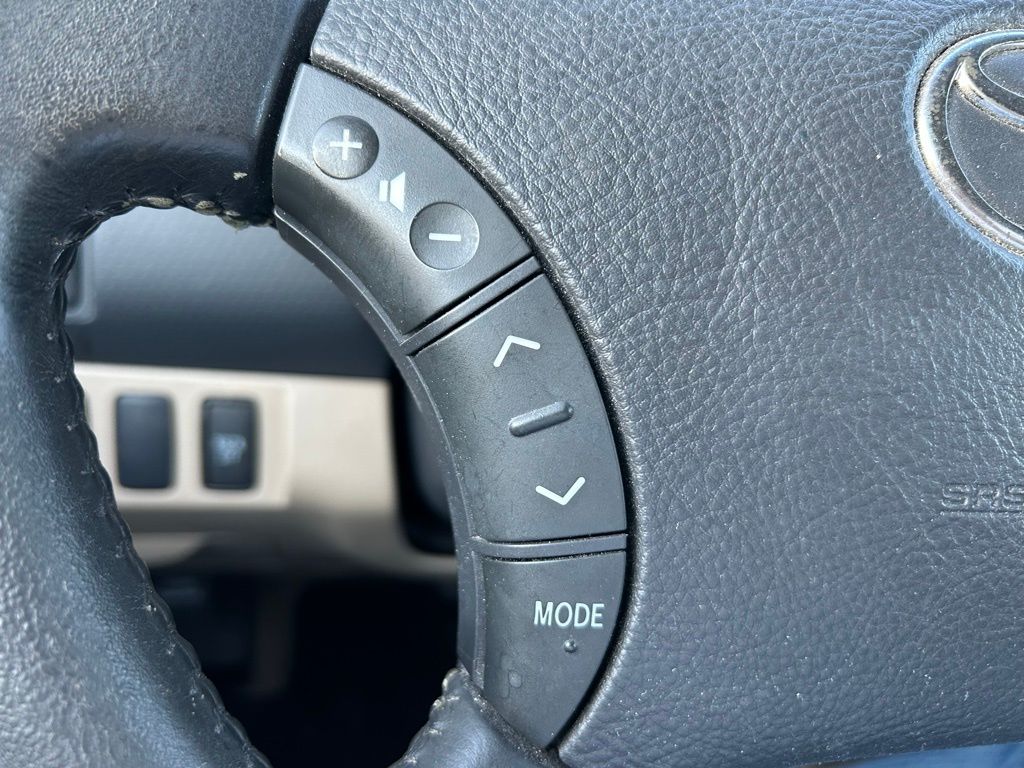 Thumbnail: 2010 Toyota Tacoma - 17