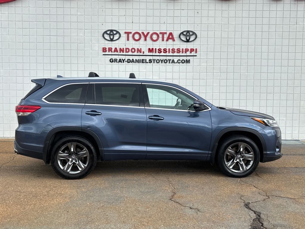 2017 Toyota Highlander