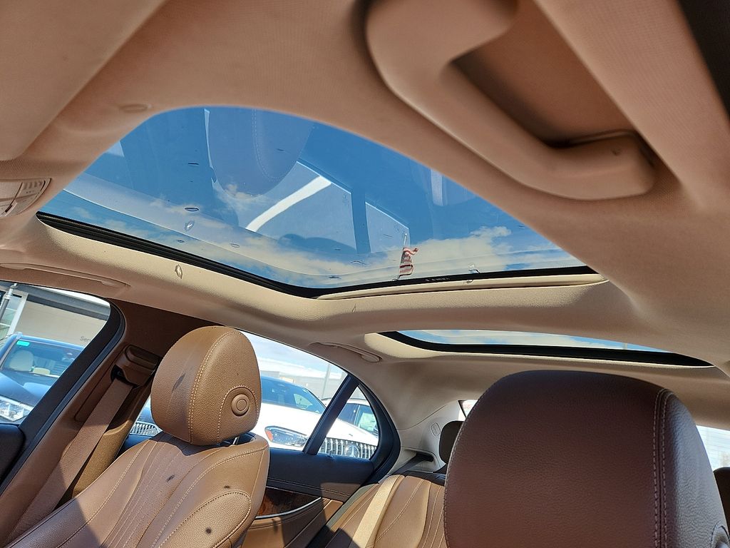 Thumbnail: 2019 Mercedes-Benz E-Class - 13