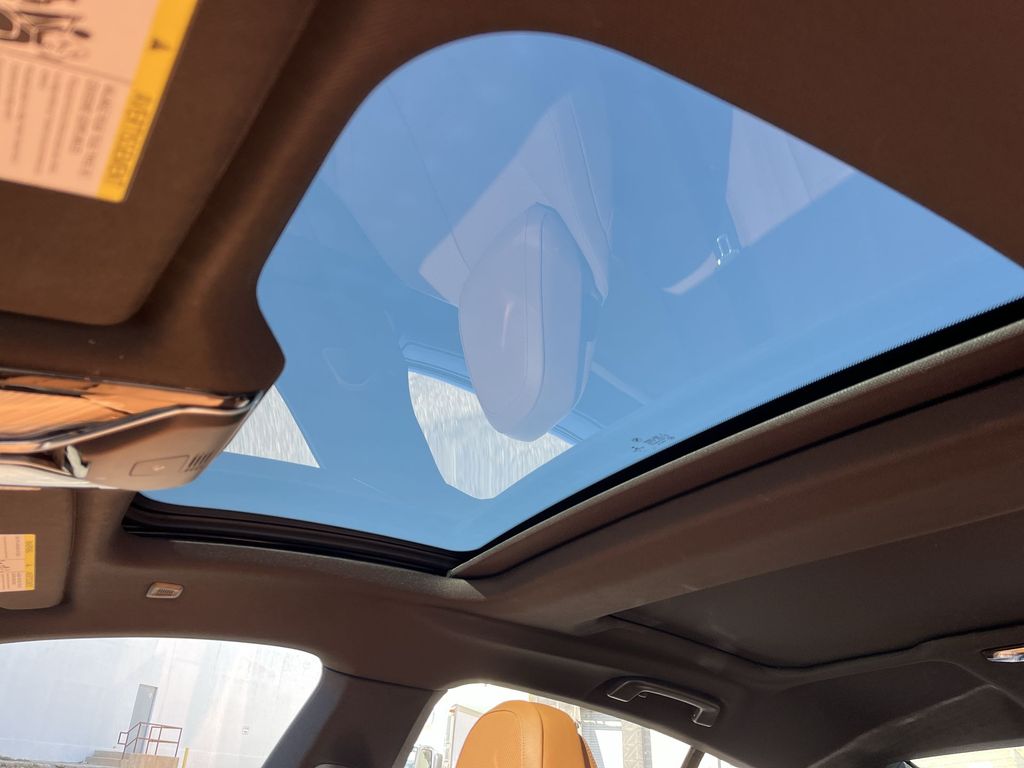 Thumbnail: 2022 BMW 8 Series - 22