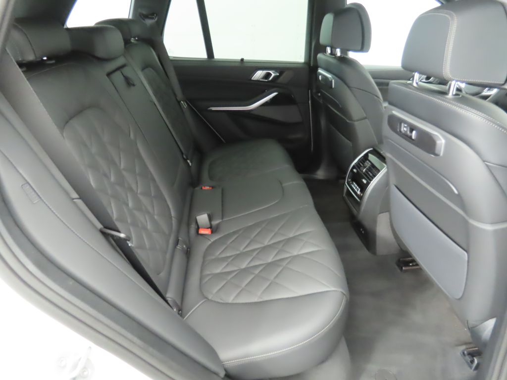 Thumbnail: 2026 BMW X5 - 22