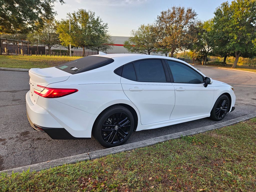 2025 Toyota Camry SE 5