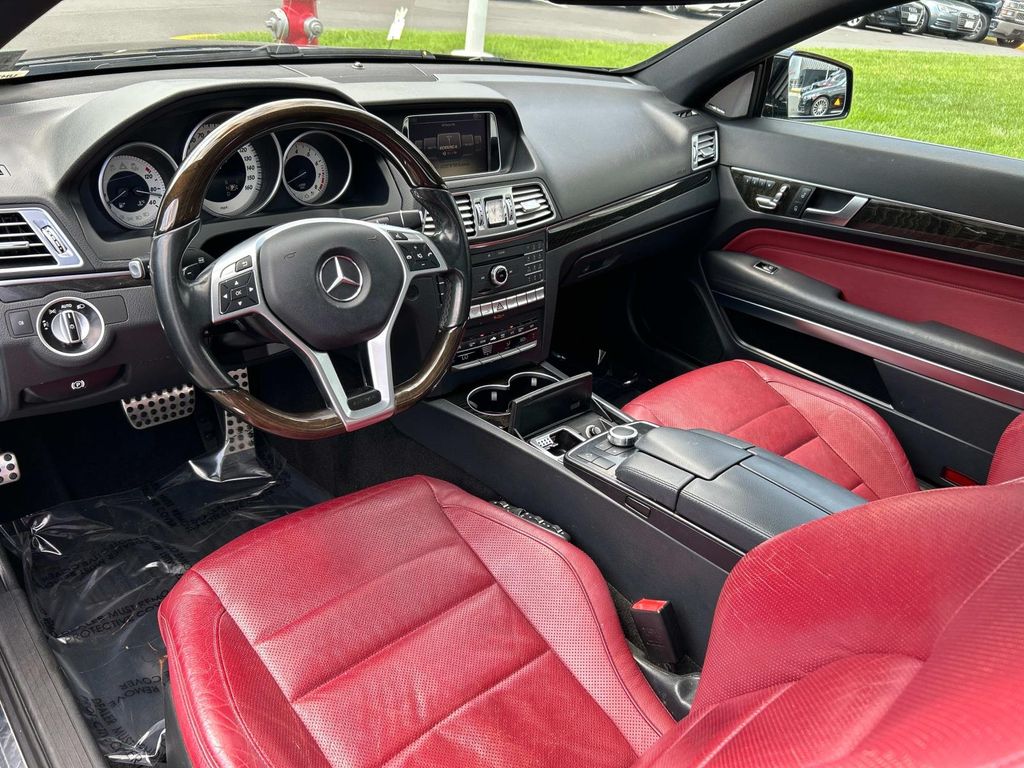 Thumbnail: 2016 Mercedes-Benz E-Class - 8