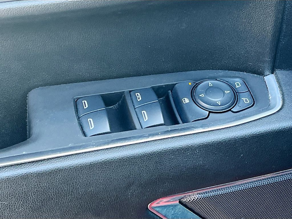 Used 2025 Red Chevrolet LT image 18
