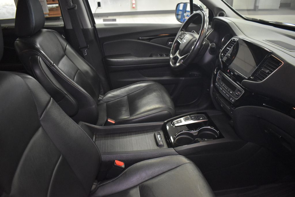 Thumbnail: 2019 Honda Pilot - 28