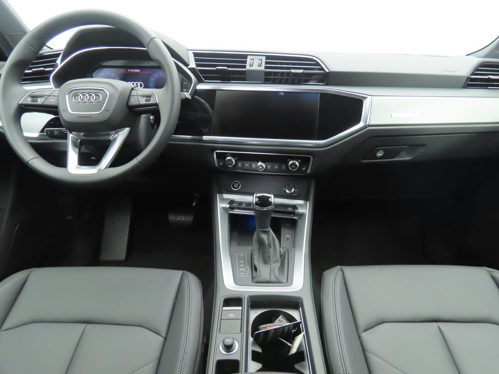 Thumbnail: 2025 Audi Q3 - 14