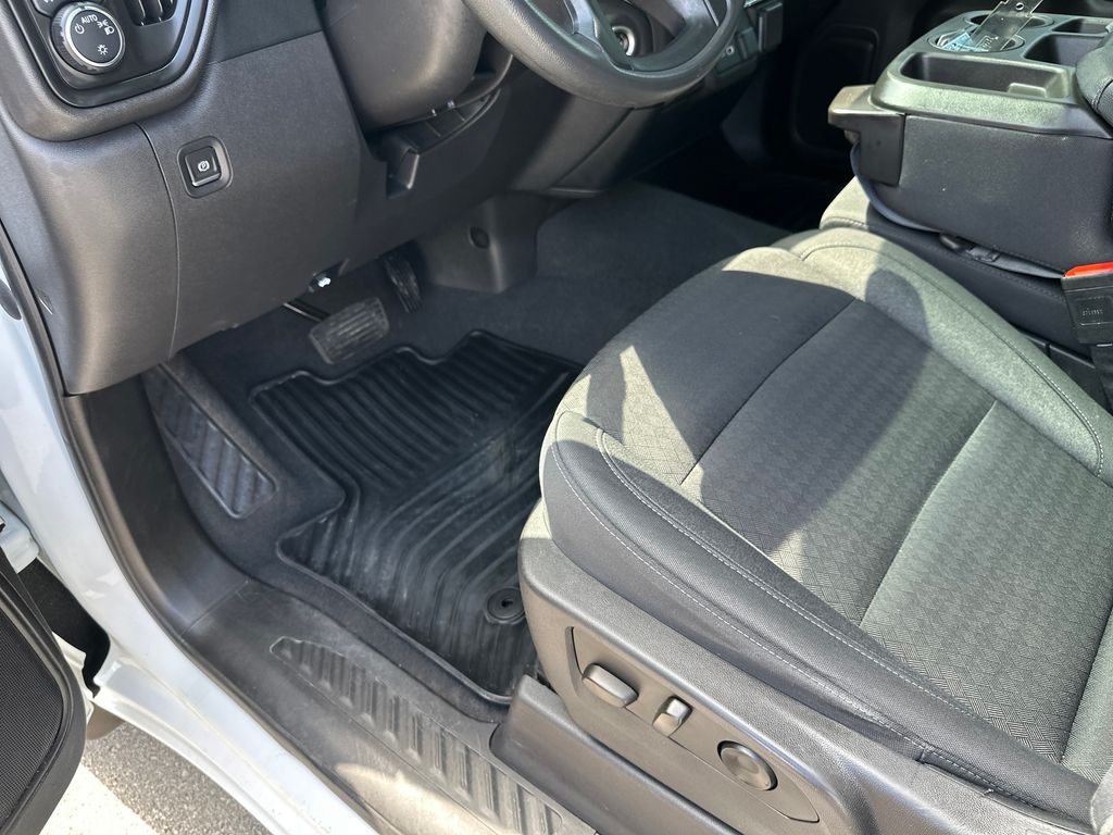Used Car 2023 Chevrolet Silverado 1500  Custom For Sale Under $35,000 In Austin, Texas