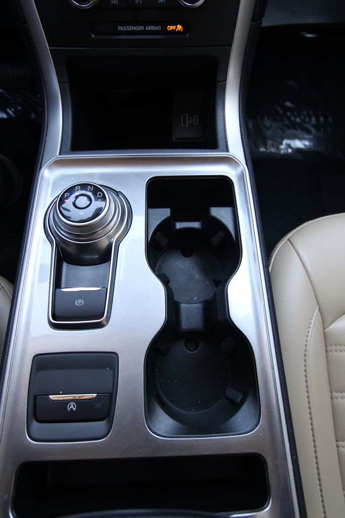Used 2024 Ford Edge SUV