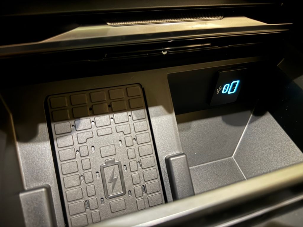 New 2026 Gray Ford Platinum image 35