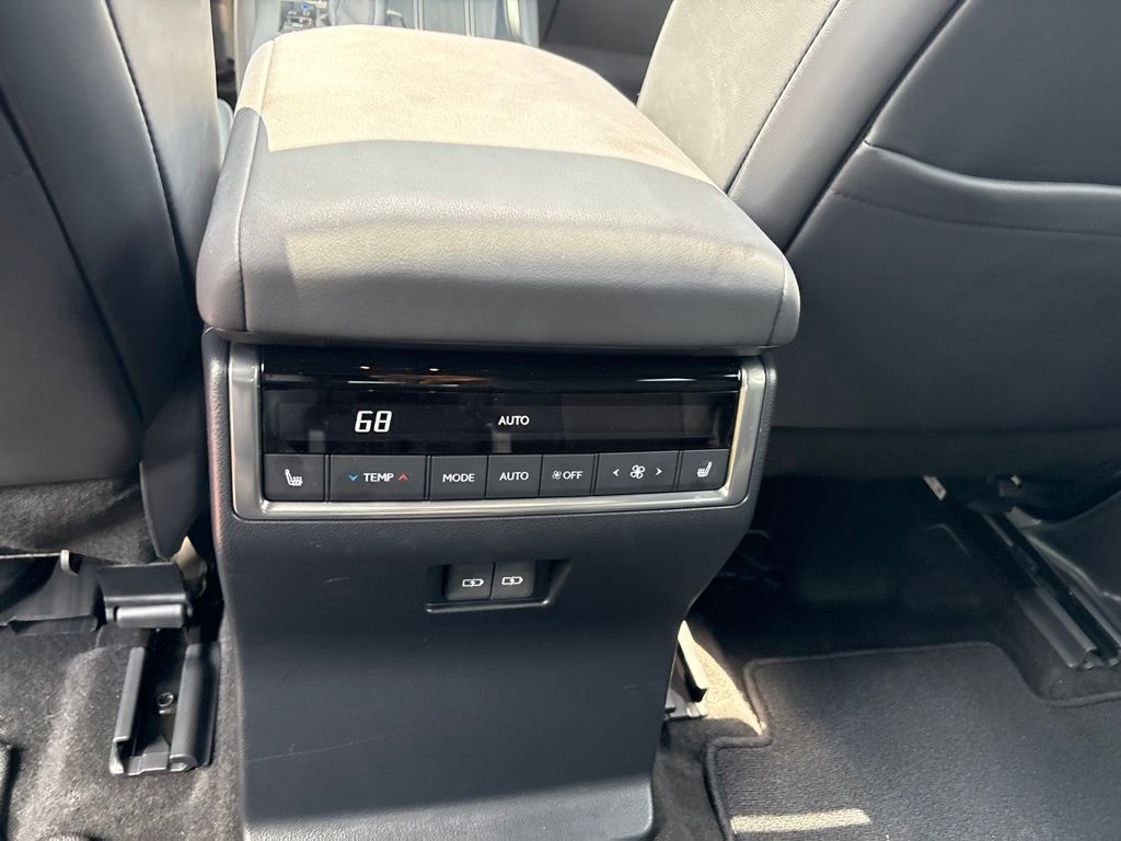 Thumbnail: 2024 Lexus GX - 19