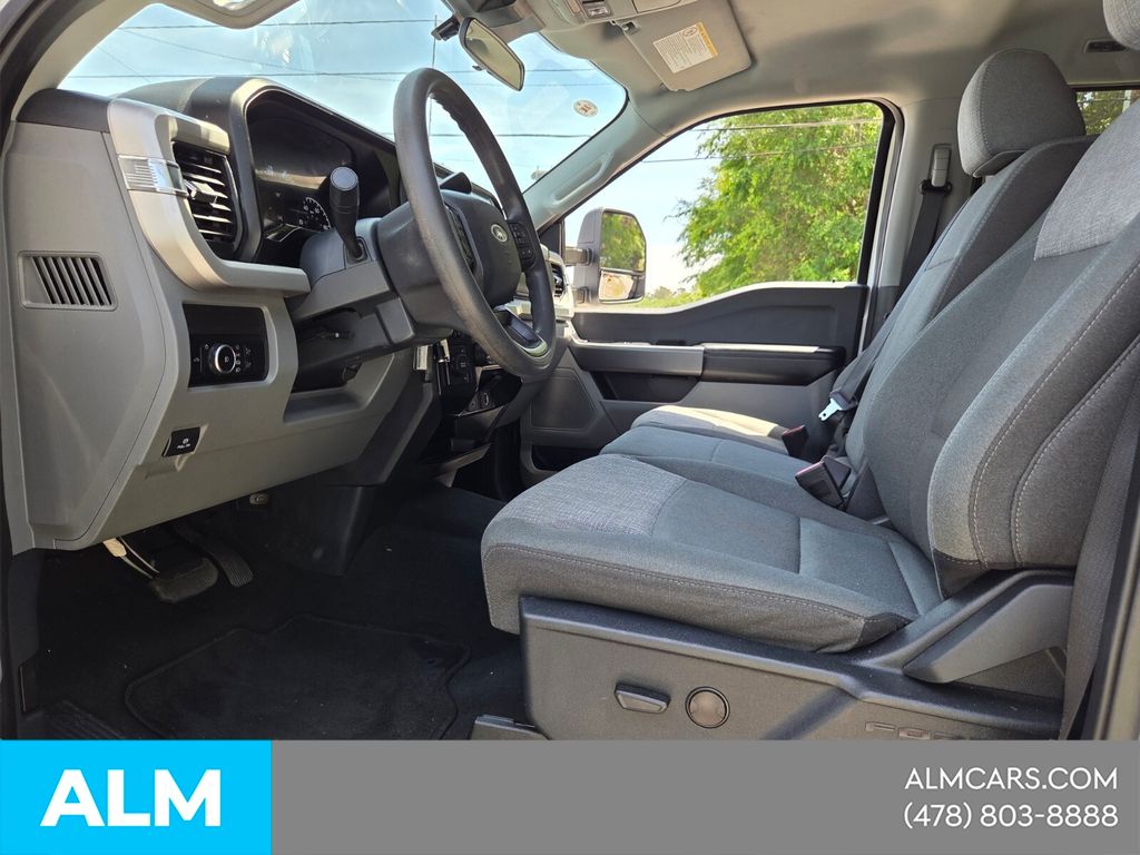 Used 2025 White Ford XLT image 5