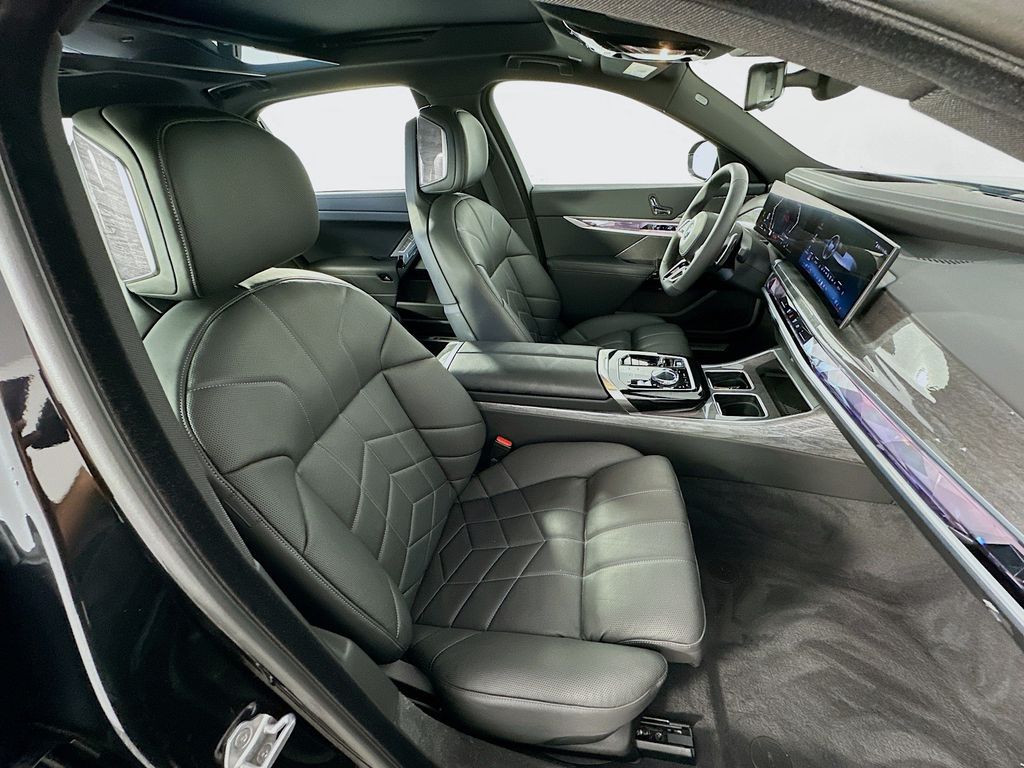 2024 BMW 7 Series 740i xDrive 28
