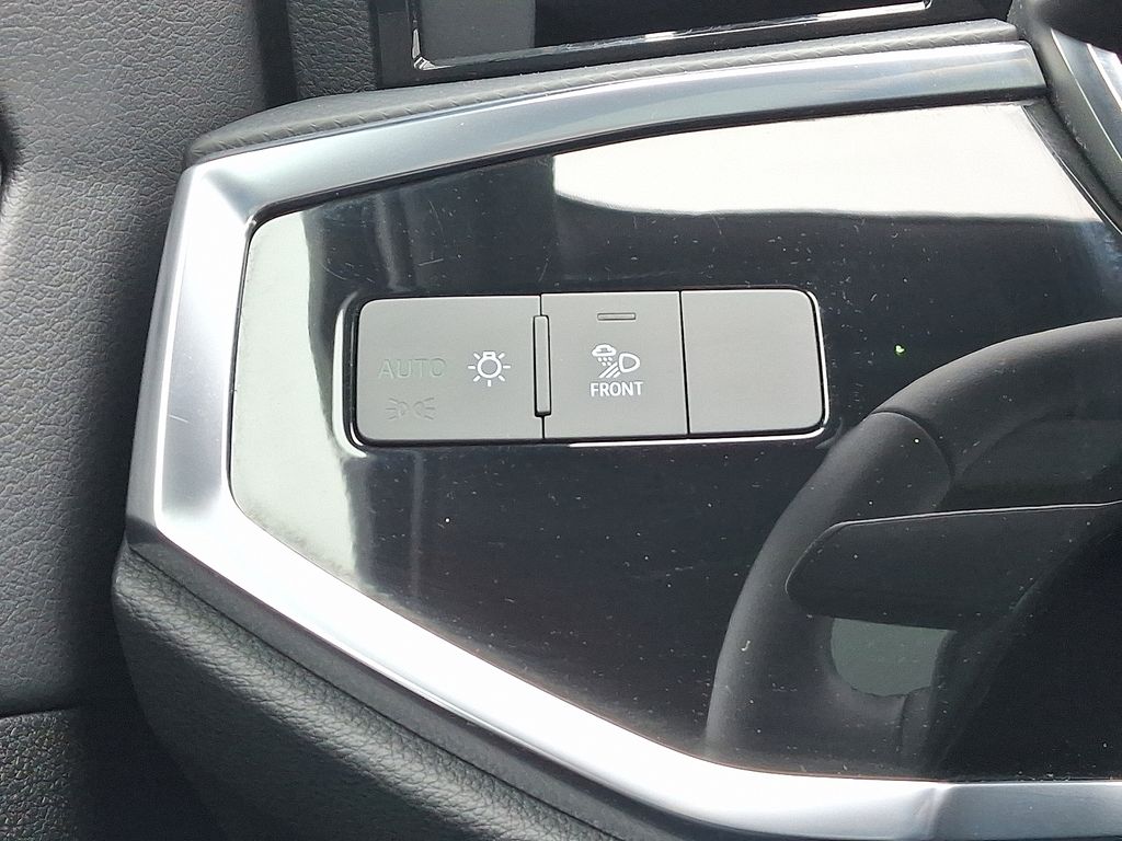 Thumbnail: 2025 Audi Q3 - 24